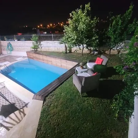 Center With Pool Leylacanhouse * Cesme