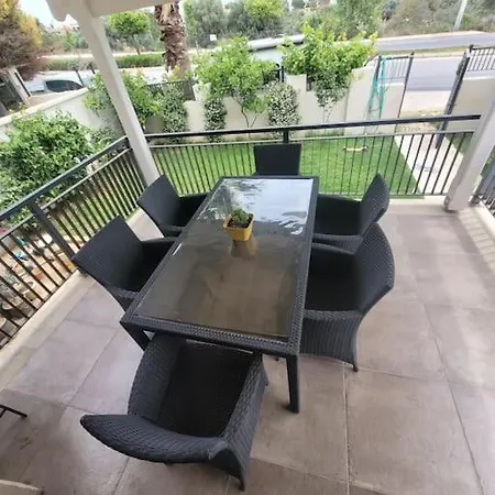 Center With Pool Leylacanhouse Villa *