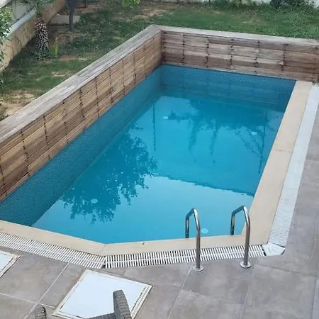 Center With Pool Leylacanhouse *